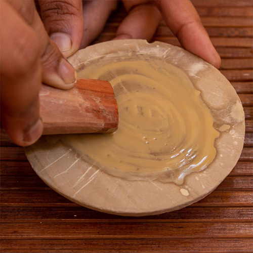 Sandalwood Rubbing Stone - Image 3